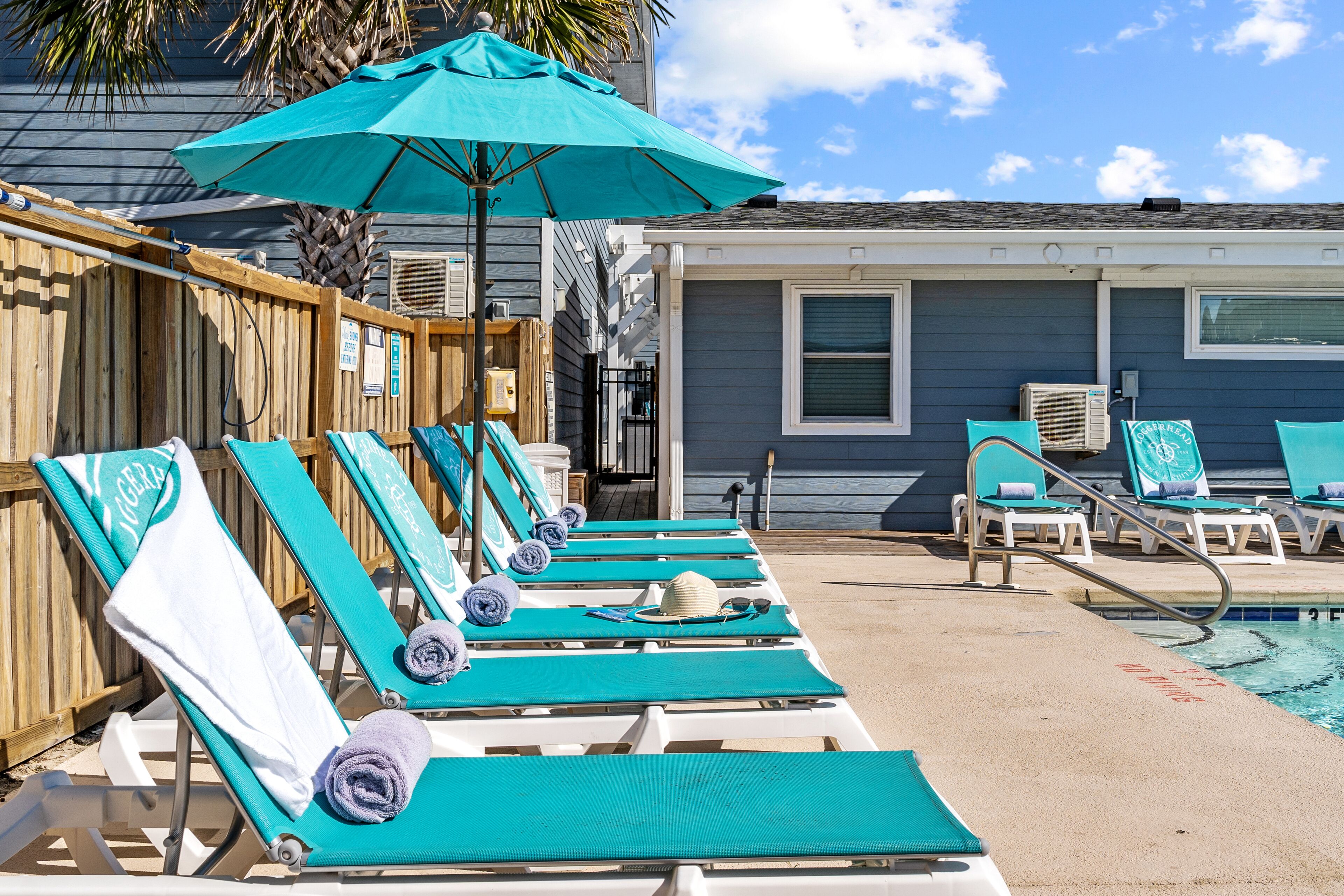 Seasonal outdoor pool, pool umbrellas, sun loungers