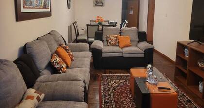 Apartamento Amoblado en José Luis Bustamante y Rivero