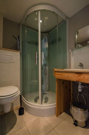 Toallas y papel de baño