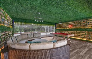 Games room -  5BR UF Family Retreat with Private Pool, Pond, Game Room – Sleeps 10 (Gainesville)