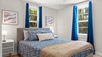 2 chambres, fer et planche à repasser, Wi-Fi, draps fournis