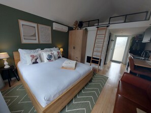 2 多间卧室、熨斗/熨衣板、旅行婴儿床、WiFi