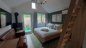 2 slaapkamers, een strijkplank/strijkijzer, reisbedje, wifi