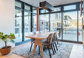 Área de estar no saguão