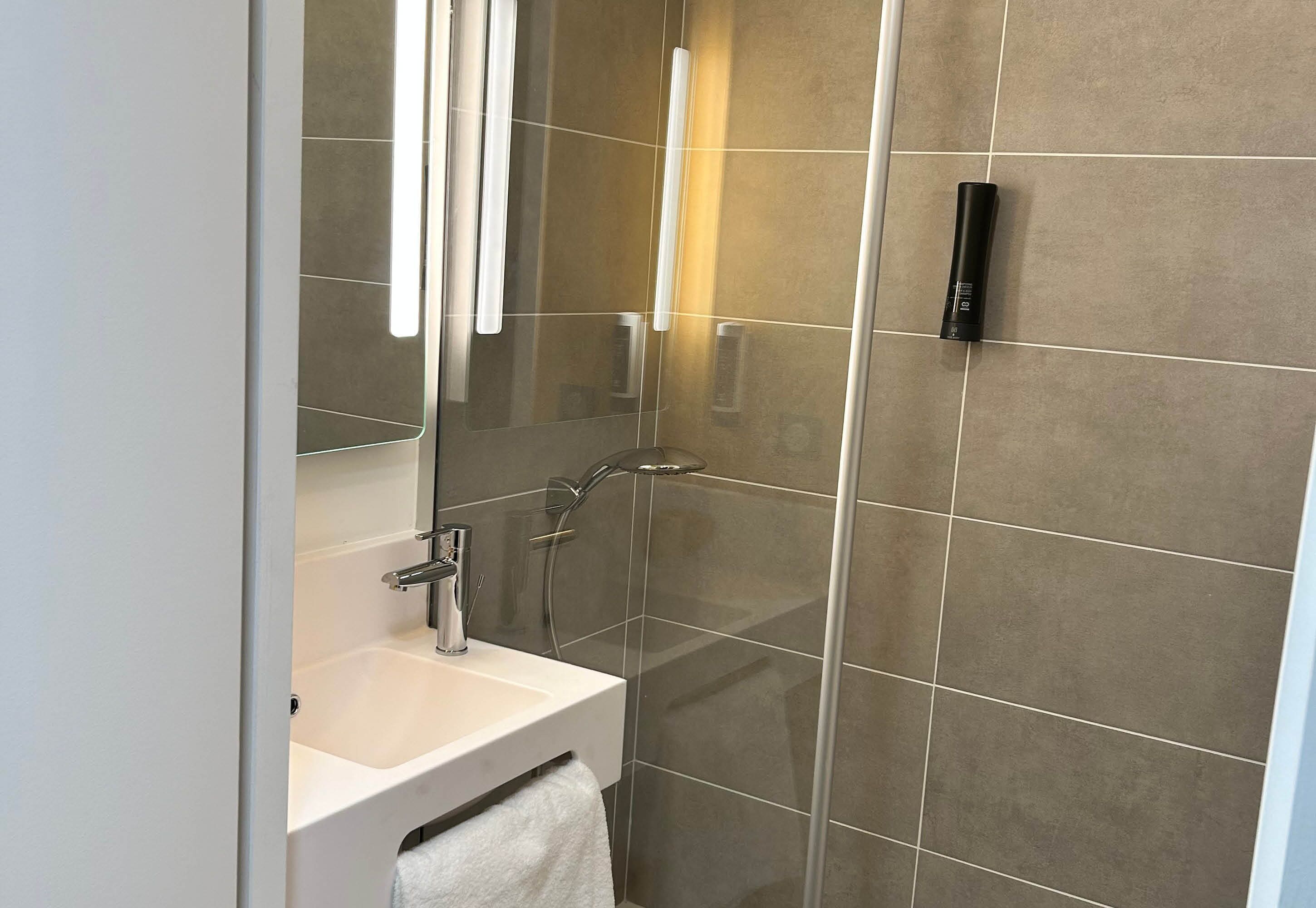 Foto - B&B HOTEL Cergy Saint-Christophe Gare