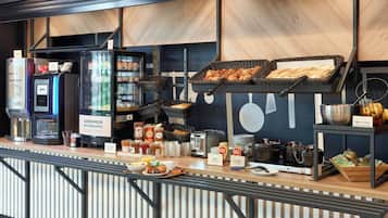 Desayuno buffet todos los días (con cargo)