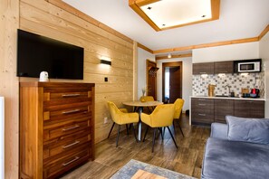Departamento tradicional, 1 habitación, balcón, vista a la montaña | Wifi gratis y ropa de cama 