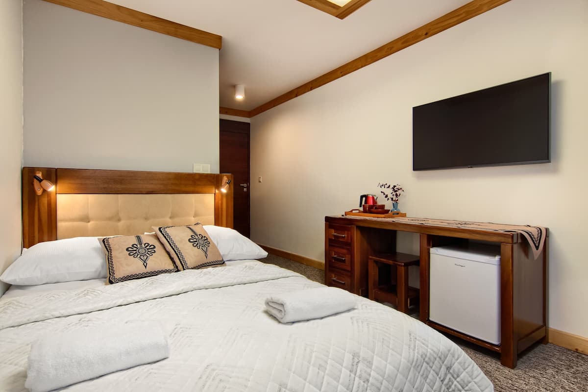 Standaard tweepersoonskamer, 1 tweepersoonsbed, balkon | 1 slaapkamer, gratis wifi, beddengoed