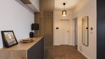 Premier Apartment | 1 bedroom, desk, free WiFi