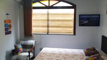 2 slaapkamers, een kluis op de kamer, een bureau