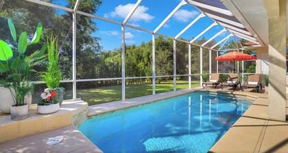 4BR Beach House â
Private Pool â
Minutes to Beach