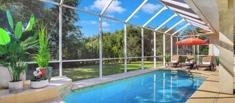 4BR Beach House ★ Private Pool ★ Minutes to Beach