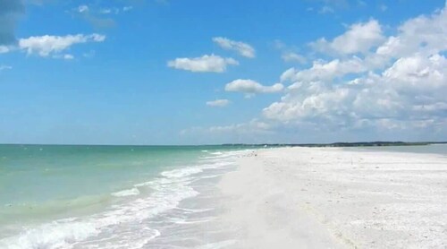 3BR Beach House ★ Private Pool ★ Beach Access Incl