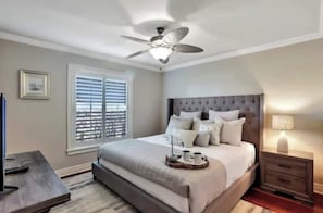 4 bedrooms, iron/ironing board, WiFi, bed sheets