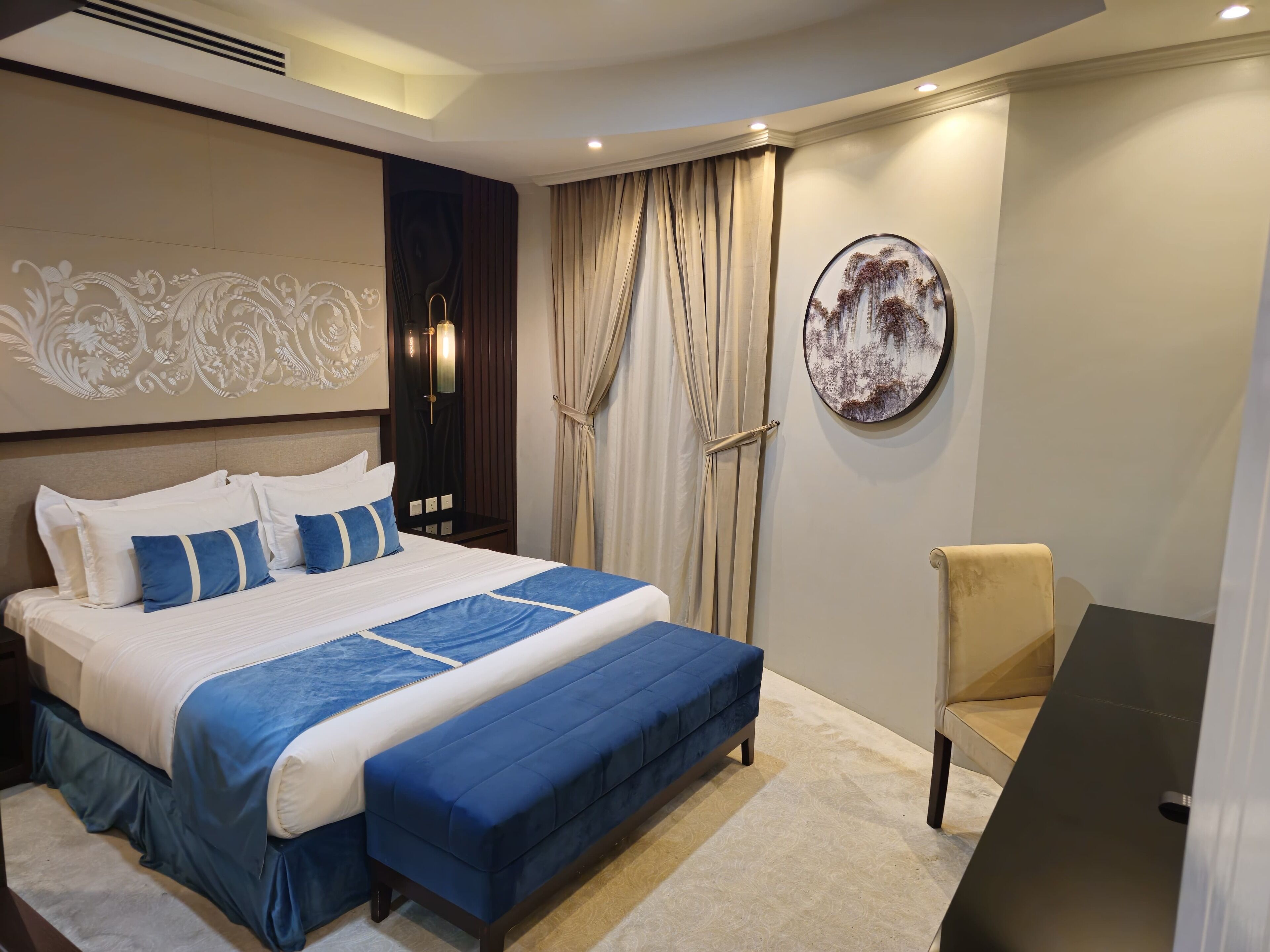 family suite | premium bedding, pillow-top beds, in-room safe, blackout curtains