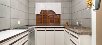 914 - Casa 3 dormitórios para 8 pessoas