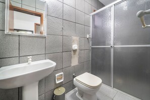 Biệt thự cơ bản | Phòng tắm | Buồng tắm vòi sen, vòi sen phun mưa