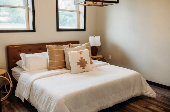 3 bedrooms, bed sheets