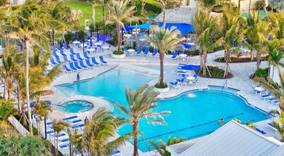 Ocean Village - Beach Condo just a few steps away from the beach 🏖