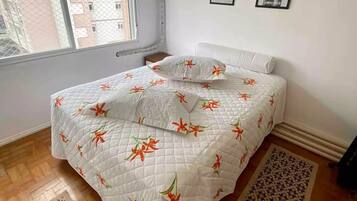 1 quarto, escrivaninha, ferros/tábuas de passar roupa, Wi-Fi