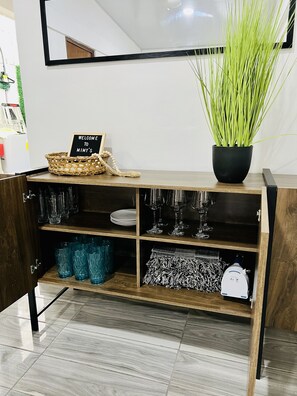 Interior - Beautiful clean home close to San Salvador, Airport, Zacateculuca 3bed 1 bath (Zacatecoluca)