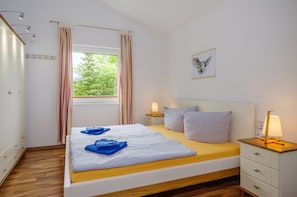 3 bedrooms, iron/ironing board, travel cot, free WiFi - Vacation home Fiete - comfort and peace in nature - plenty of space for families (Stuer)