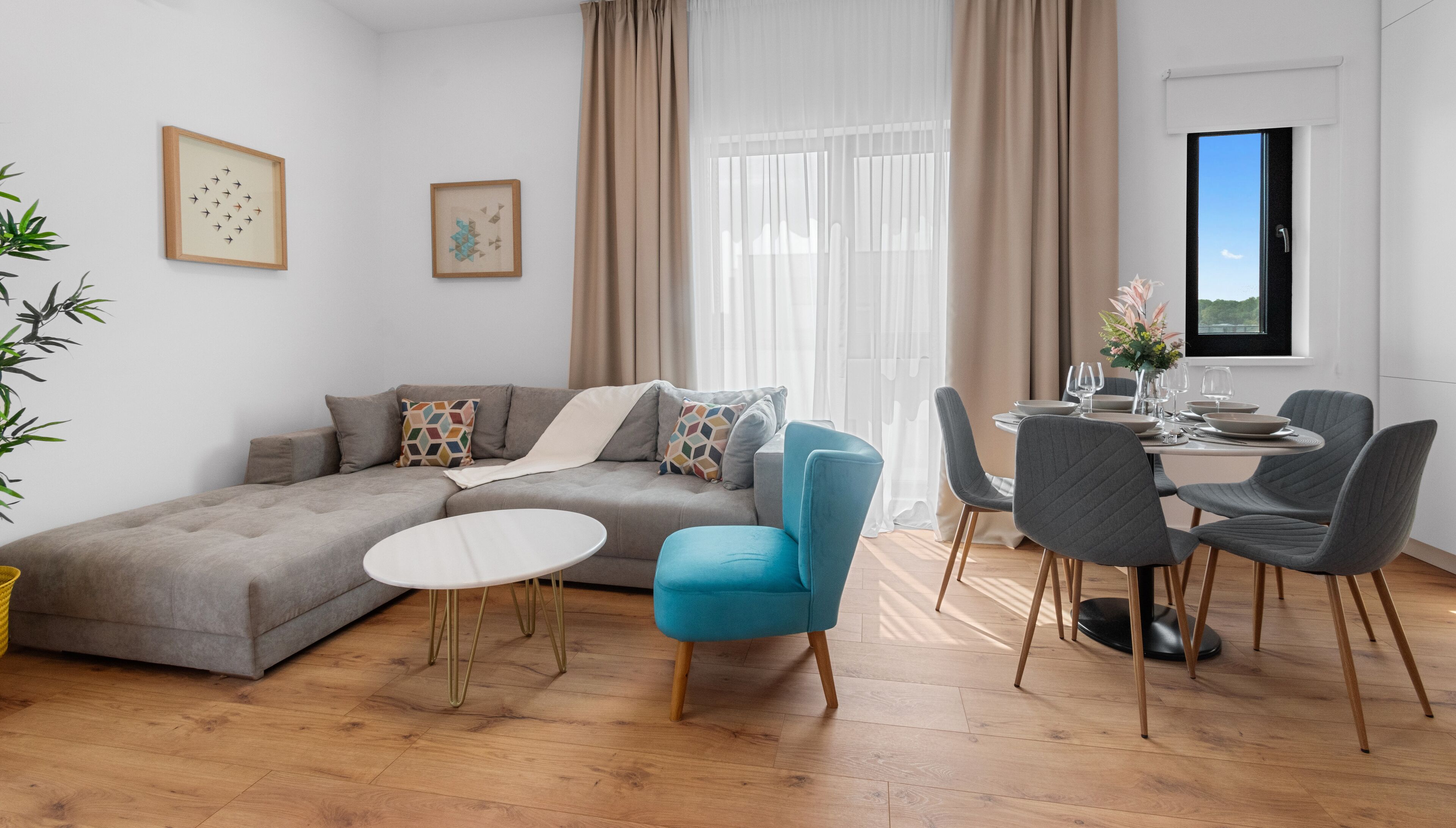 premium apartment | living area | flat-screen tv