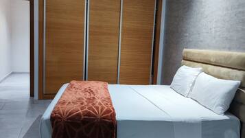 Family Apartment | 2 bilik tidur, ruang kerja komputer riba, Wi-fi percuma, cadar katil