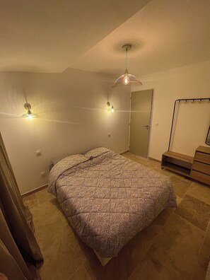 2 quartos, Wi-Fi de cortesia, roupa de cama