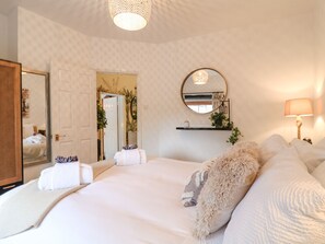 Casa de campo | 2 dormitorios, decoración individual, mobiliario individual