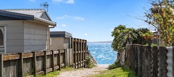 Poolside Serenity - Papamoa Beach Holiday Home
