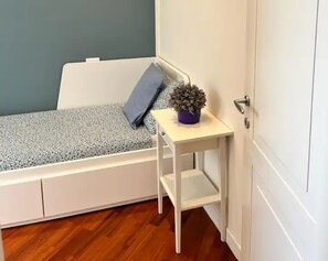 2 chambres, bureau, fer et planche à repasser, Wi-Fi gratuit