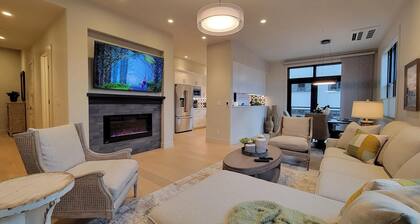 Luxury condo with king bedroom, two bathrooms, full kitchen.