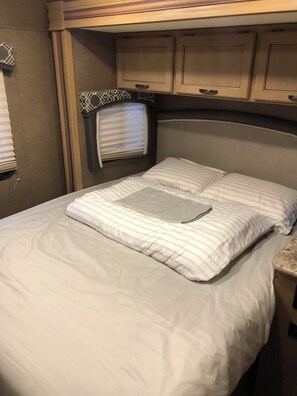 1 bedroom, WiFi, bed sheets - Road Surfer-- Resort-Style RV Stay Near The Strip (Las Vegas)