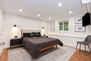3 bedrooms, travel cot, WiFi, bed sheets