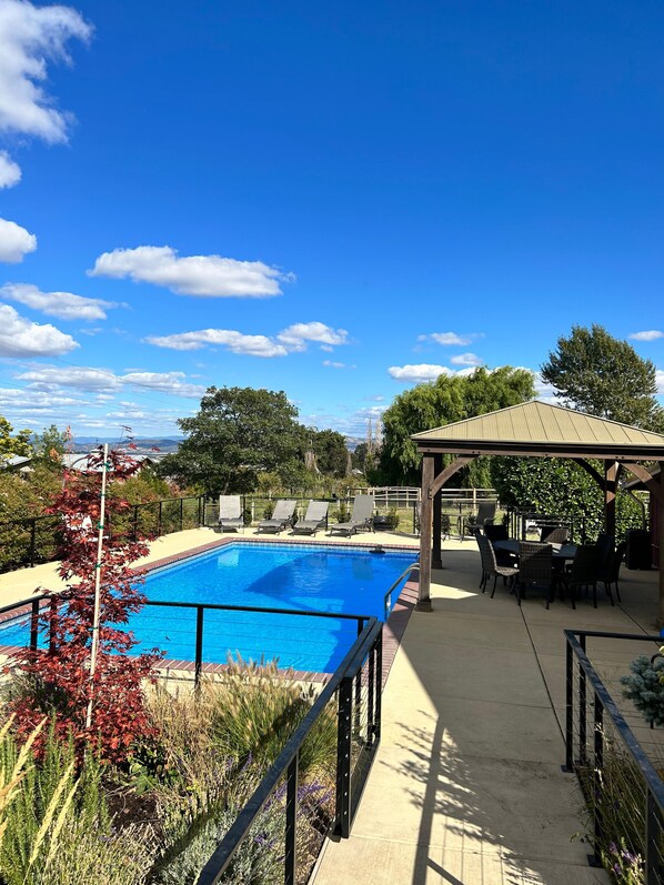 Pool - 1 bedroom with king-size bed and one bathroom and Murphy Bed in the living room. (Medford)