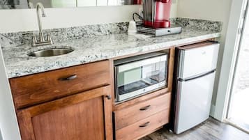 Fridge, microwave, stovetop
