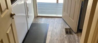 Enjoy living on a pecan orchard surrounded by trees!!!!!!
