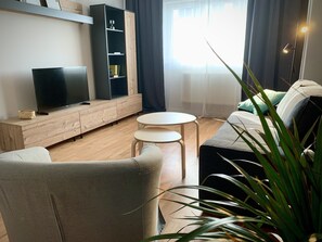 Living area - Deluxe Apartment in Brasov, Transylvania
close to train station and old town (Brașov)