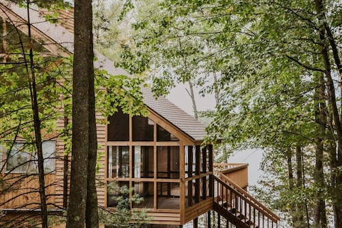TC Lake House w/Hot Tub, Pontoon, & Game Room!