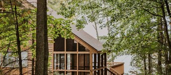 TC Lake House w/Hot Tub, Pontoon, & Game Room!