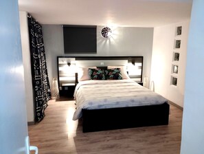 1 bedroom, travel cot, WiFi, bed sheets