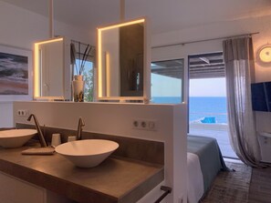 6 habitaciones, tabla de planchar con plancha, wifi y ropa de cama 