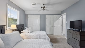 3 bedrooms, iron/ironing board, WiFi, bed sheets