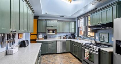 Anne Hathaway, 8 bedrooms, 9 bathrooms, a commercial kitchen and dining room.