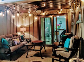 Interior - Clean, spacious Townhome with GREAT location close to many attractions! (Clyde)