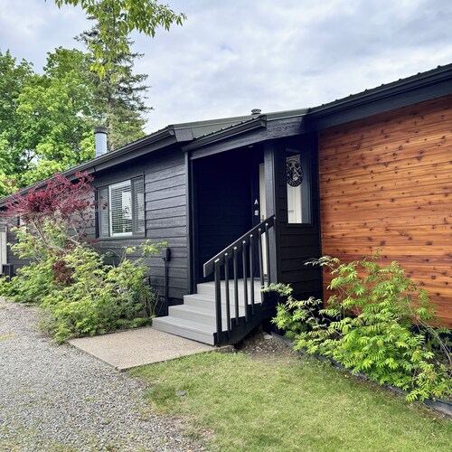 WOODLAND PARK HIDEAWAY - Easy access to Glacier Park