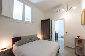 2 chambres, fer et planche à repasser, accès à Internet, literie fournie