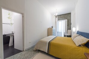 2 chambres, fer et planche à repasser, accès à Internet, literie fournie