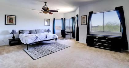 Spacious Private Home w/King bed & Great Pool.